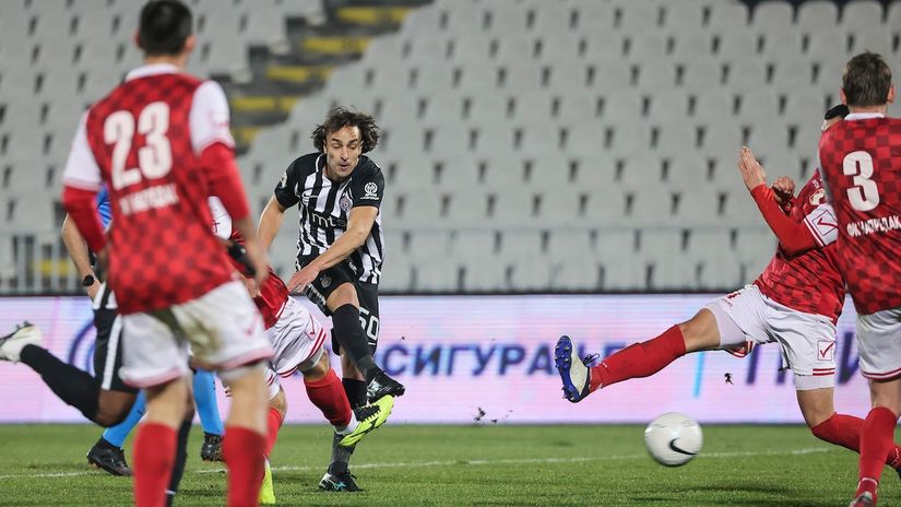 Lazar Marković je prošle sezone pogodio protiv Napretka (© Star sport)