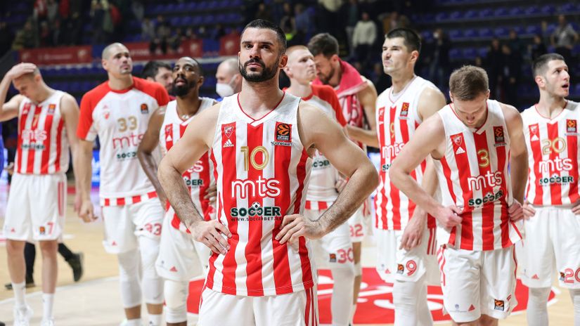 Skupe kazne zbog ponašanja navijača (©Starsport)
