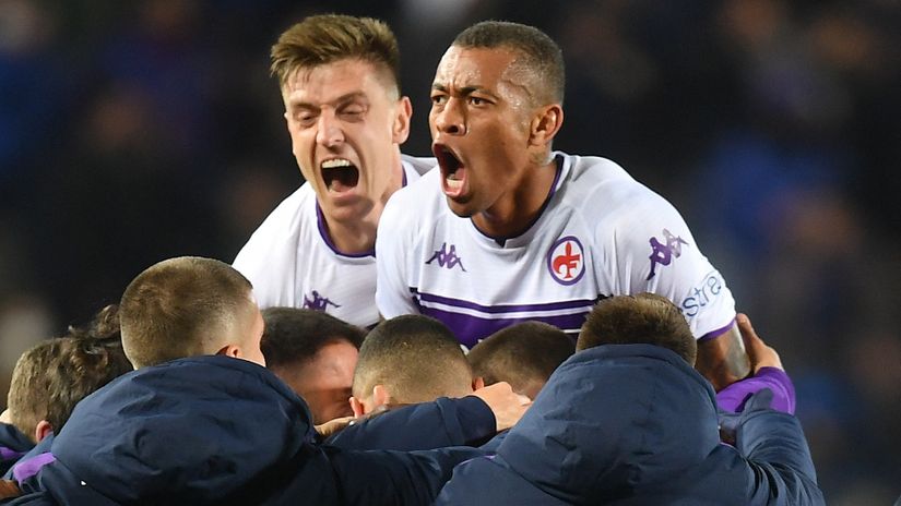 Fudbaleri Fjorentine posle pobede nad Atalantom (©Reuters)