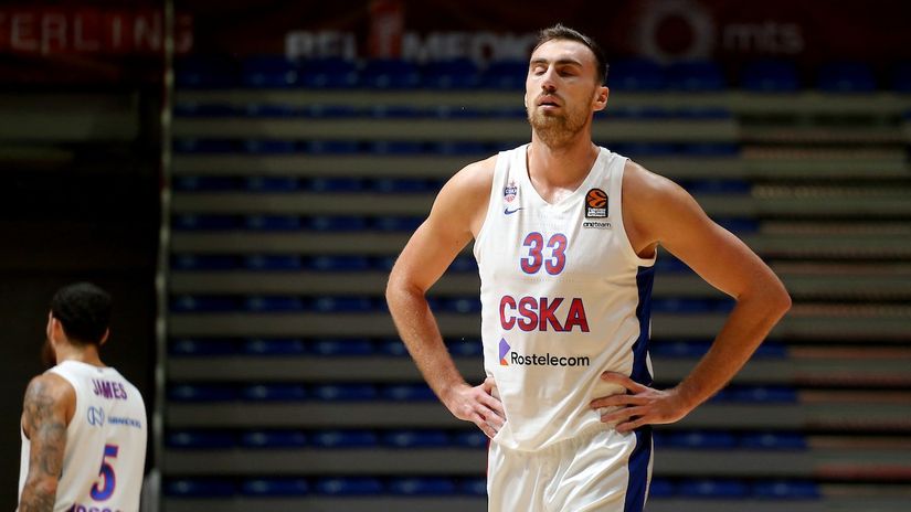 Nikola Milutinov (© Starsport)
