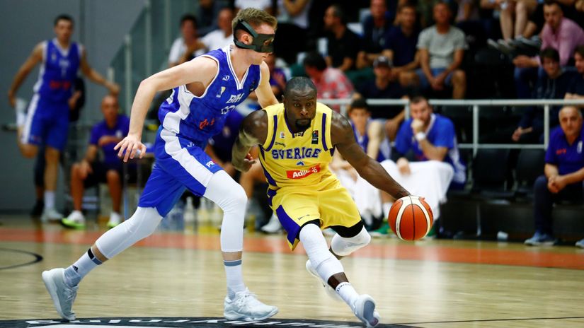 Džanan Musa (desno), reprezentativac BiH (©Reuters)