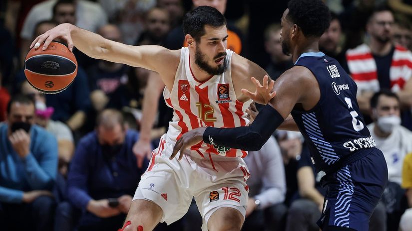 Nikola Kalinić na meču protiv Zenita (© Star sport)