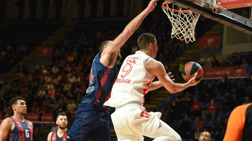 Luka Mitrović protiv Baskonije (©MN Press)