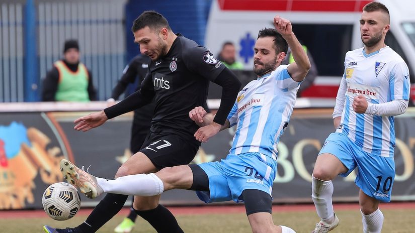 Aleksandar Lutovac protiv Miloša Ostojića iz Spartaka (© Star sport)