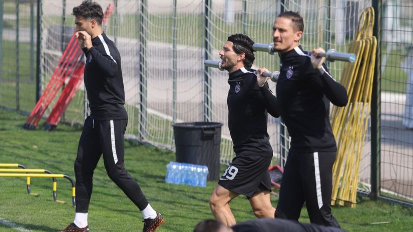 Obradović, Jojić i Fejsa (© FK Partizan)