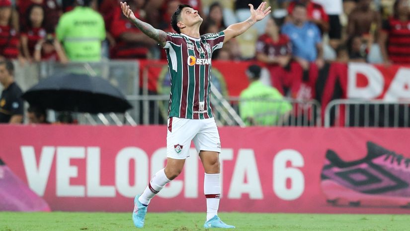 Fluminenseu spektakl na Marakani: Flamengo predao krunu Karioke najvećem rivalu (VIDEO)