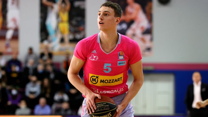 Nikola Jović (Star sport)