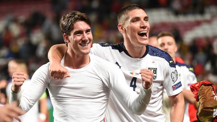 Nikola Milenković i Dušan Vlahović (© Star sport)