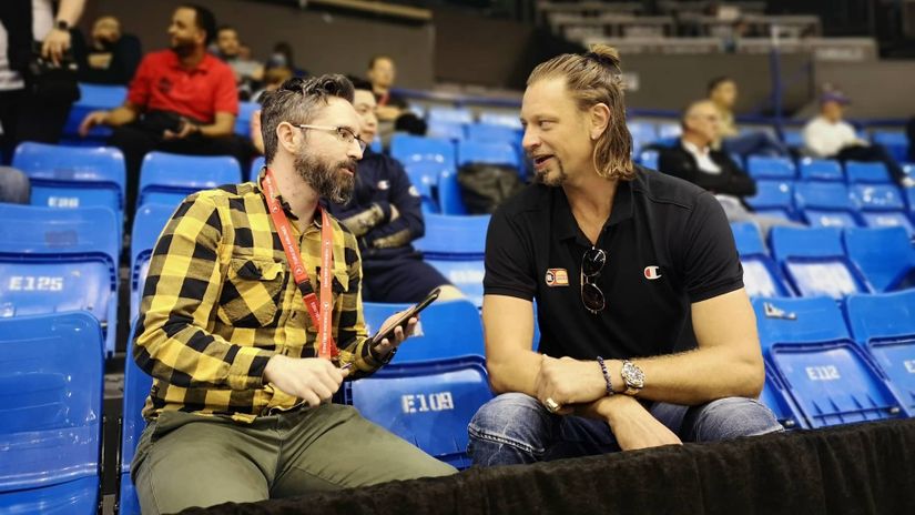 Dejvid Andersen sa novinarom Bojanom Brezovcem (©Mozzart Sport)
