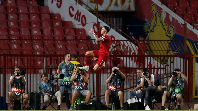Nemanja Radonjić (Srbija) proslavlja gol protiv Slovenije