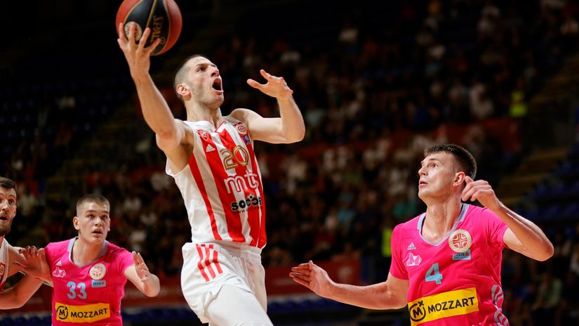 Nikola Ivanović protiv Mege Mozzart (©Star Sport)