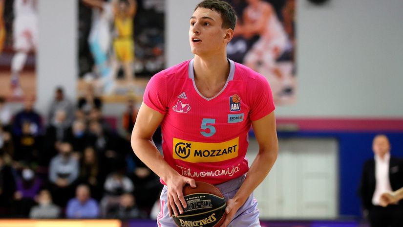 Nikola Jović (© Star Sport)