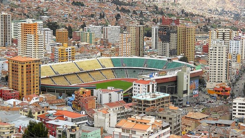 Stadion "Ernando Siles" u La Pazu (©Wikipedia/psyberartist)