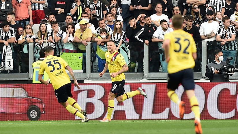 Arnautović slavi gol protiv Juventusa (©Reuters)