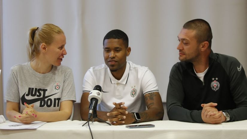 Iliev, Andrade i Biljana Obradović (© FK Partizan)