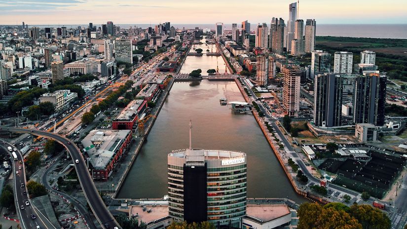 Panorama Buenos Ajresa (©wikipedia/deensel)