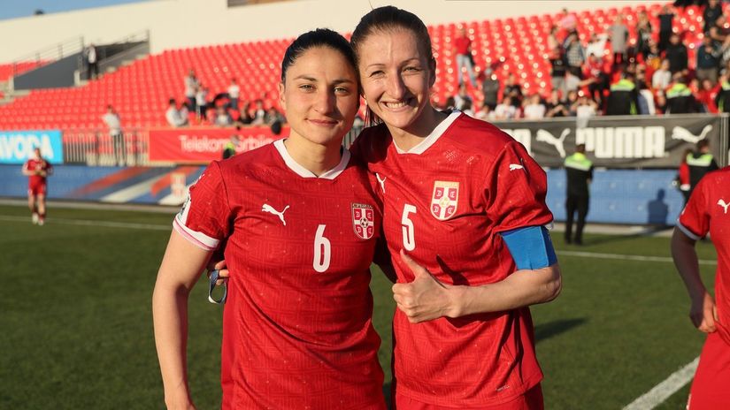 Nevena Damjanović i Violeta Slović (©MN Pres)