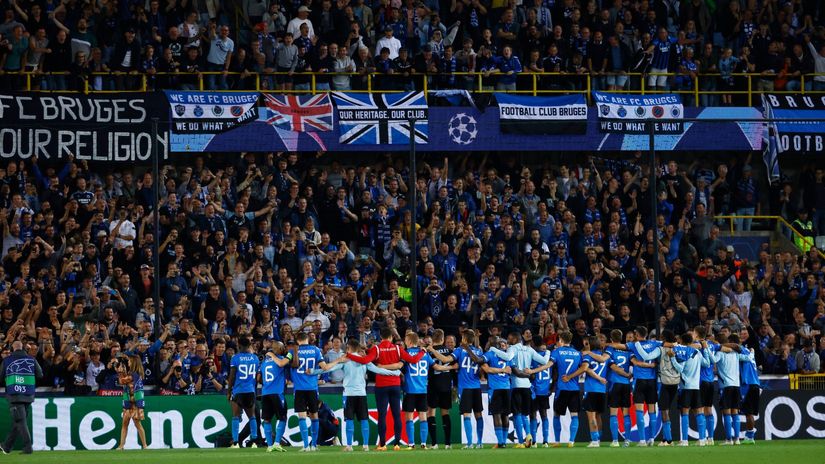 Fudbaleri i navijači Briža (Reuters)