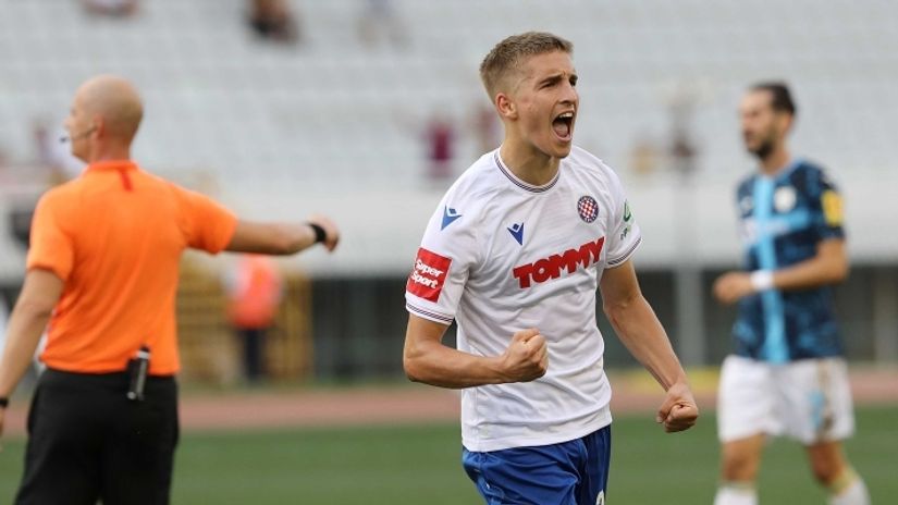 Stipe Biuk slavi gol (©HNK Hajduk twitter)