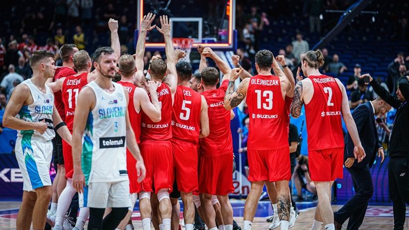 Slavlje Poljaka (©FIBA Basketball)