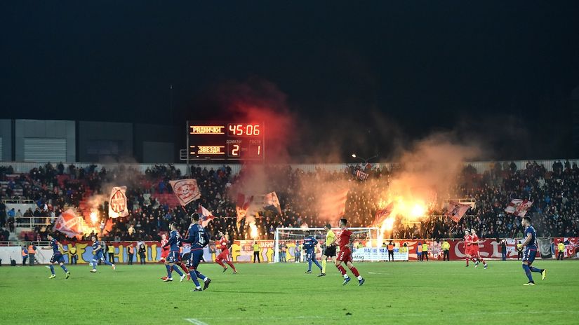 Duel na Čairu pre četiri godine kad je Radnički poslednji put odoleo crveno-belima (© Star sport)