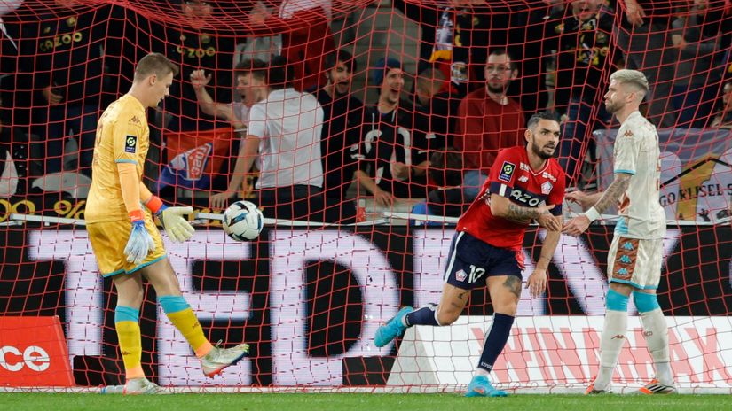 Remi Kabela postiže gol protiv Monaka (Reuters)