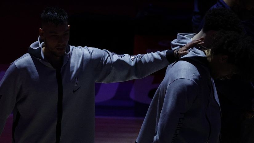 Sjaj pehara sa Evrobasketa nije osvetlio NBA put Viliju Ernangomezu u timu Nju Orleansa (AFP)t 