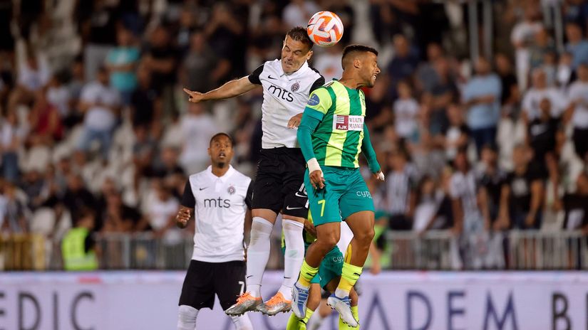 Bibars Natho u duelu sa AEK-om (©Starsport)