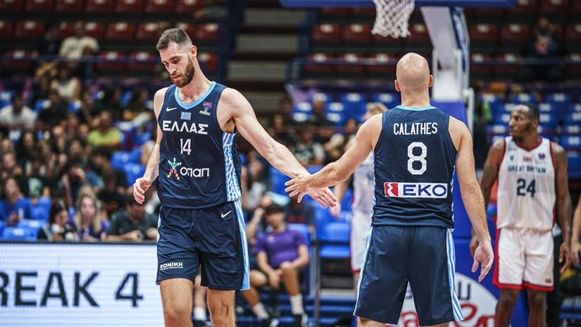 Jorgos Papajanis i Nik Kalates (©fiba.basketball)