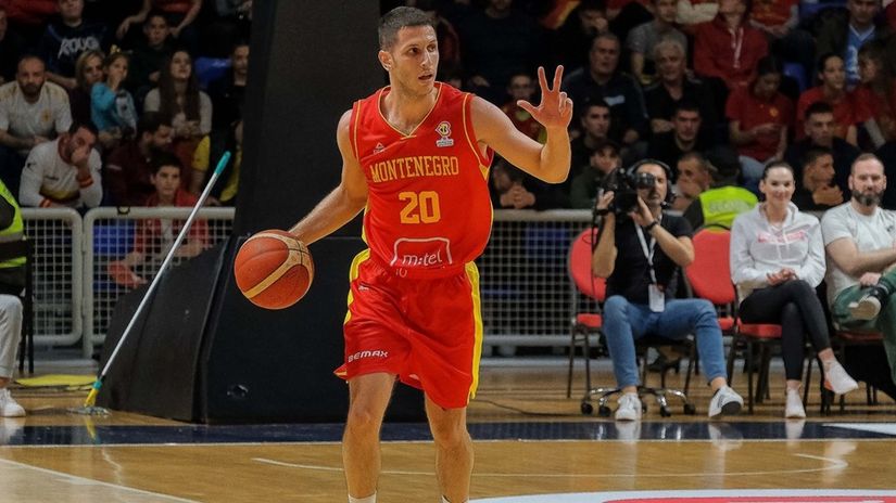 Alarm u Zvezdi i reprezentaciji Crne Gore, Nikola Ivanović povredio skočni zglob