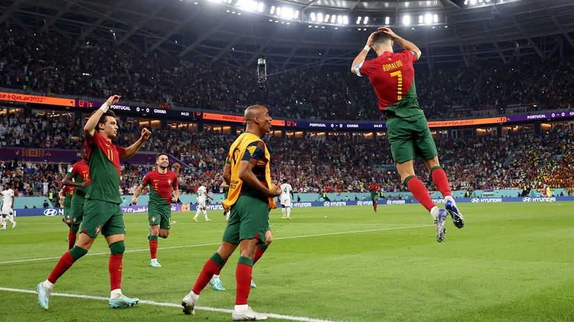 Ronaldo protiv Gane (© Reuters)