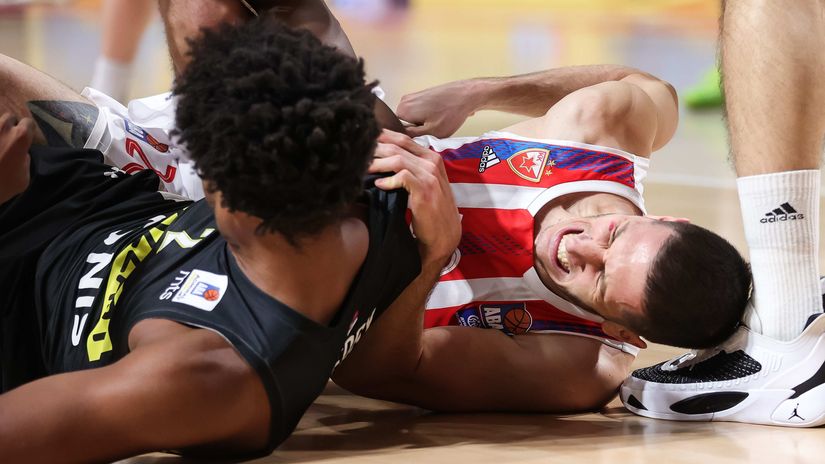 Ivanović pošto je povređen (©Star Sport)