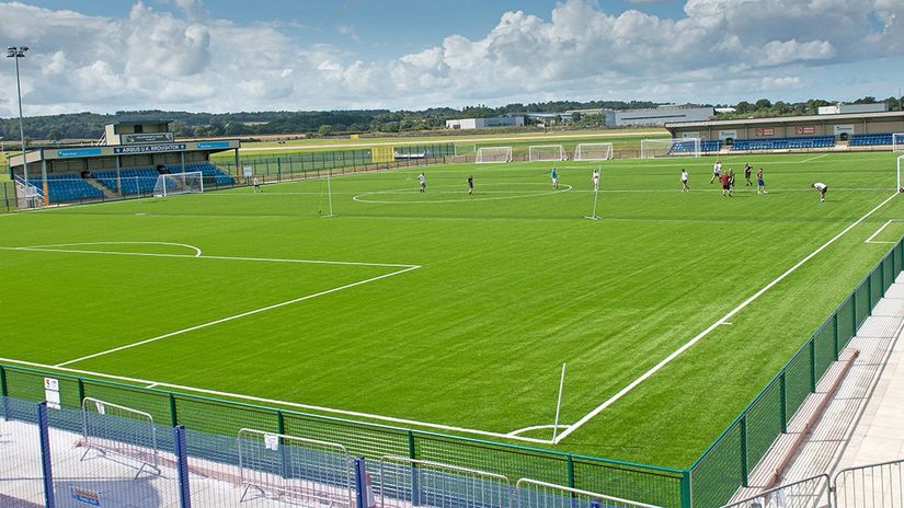 Aerodrom, stadion Erbusa - jedinog prvoligaša u Velsu koji je u minusu sa bodovima (©Wikipedia/ALincoln)