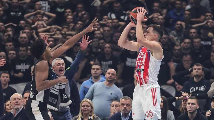 Šut Nemanje Nedovića (© Star Sport)