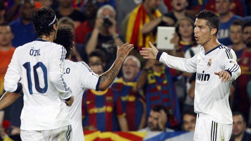 Ozil i Ronaldo protiv Barselone (© Reuters)