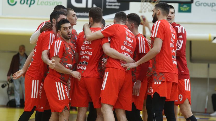 Paklen prvi mesec u 2023. crveno-beli otvorili trijumfom, čeka ih još 10 mečeva, a samo četiri kod kuće