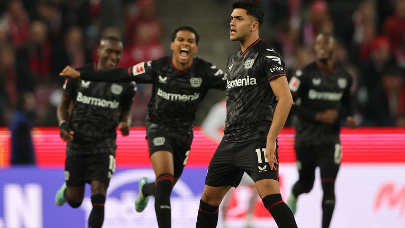 Nadim Amiri slavi pogodak (©Reuters)