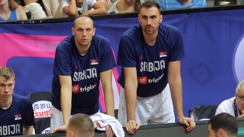 Dejan Davidovac, Nikola Milutinov i Ognjen Jaramaz (©Star Sport)