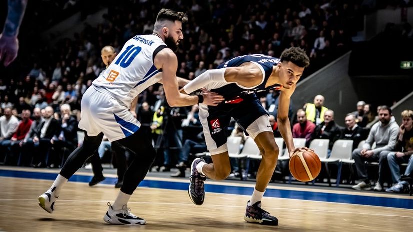 Viktor Vembanjama protiv Češke (Foto: fiba.basketball)