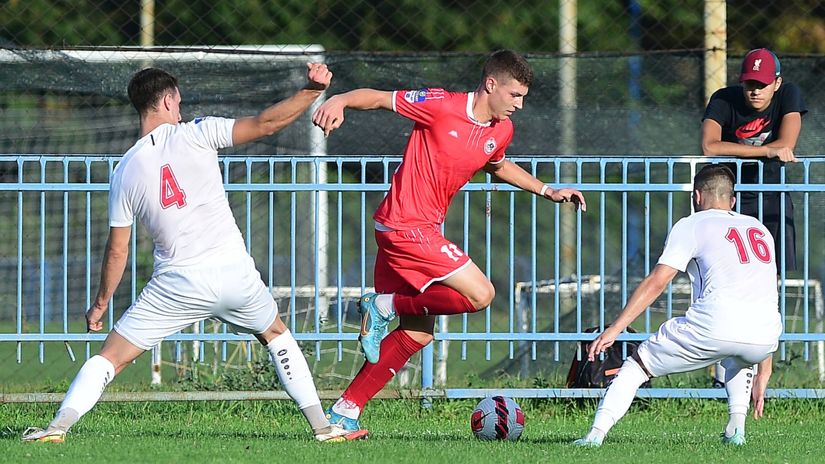 IMT iz penala do penala, ali Javor ide u osminu finala