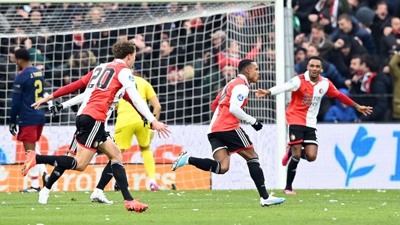 Fudbaler Fajenorda slave gol u prvom De Klasikeru sezone (© AFP)