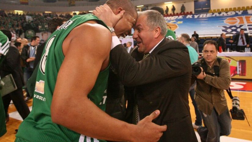 Majk Matis i Željko Obradović (©Greek Basketball Federation)