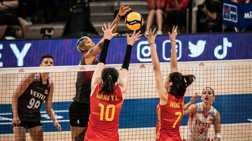 Melisa Vargas u napadu protiv Kine (©FIVB)