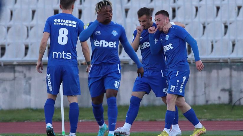 Fudbaleri Radnika (MN Press)