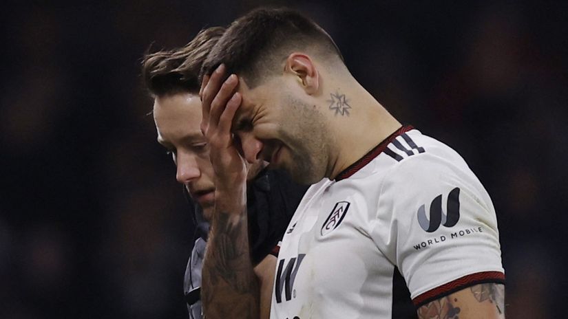 Prizor koji nismo želeli da vidimo: Mitrović na štakama (FOTO)