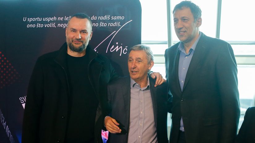 Gurović, Pešić i Divac (© MN Press)