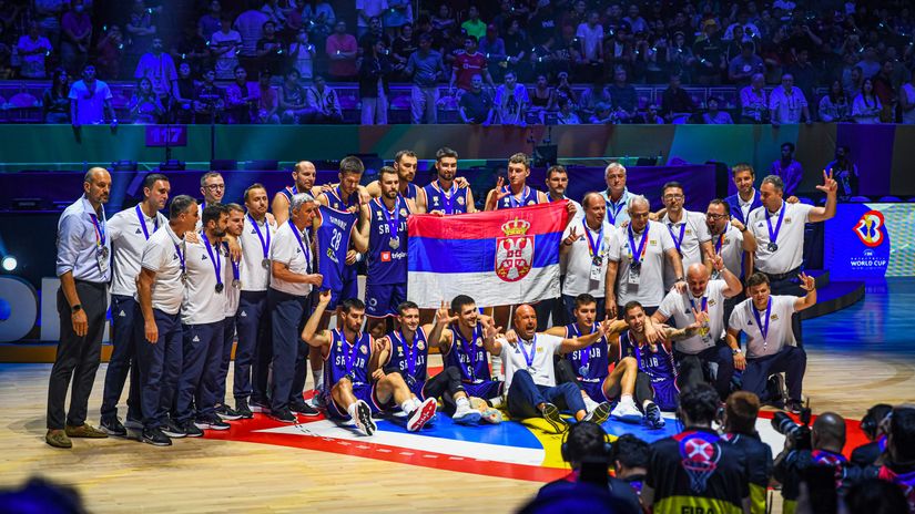 Reprezentacija Srbije oprašta se od Manile (©Mozzart Sport / Dragana Stjepanović)