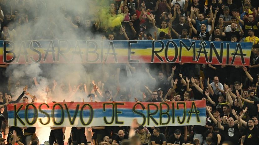 Rumuni skandirali „Kosovo je Srbija“, gosti pobegli u svlačionicu (VIDEO/FOTO)
