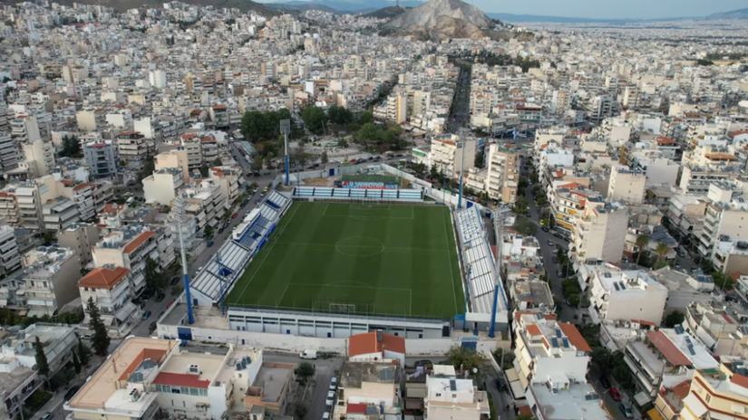 Stadion Jonikosa (©YouTube/Ionikos Football Club 1965)