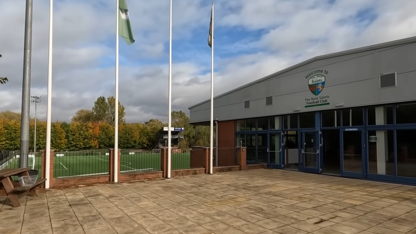 Stadion TNS-a (©YouTube/ Footy Adventures)